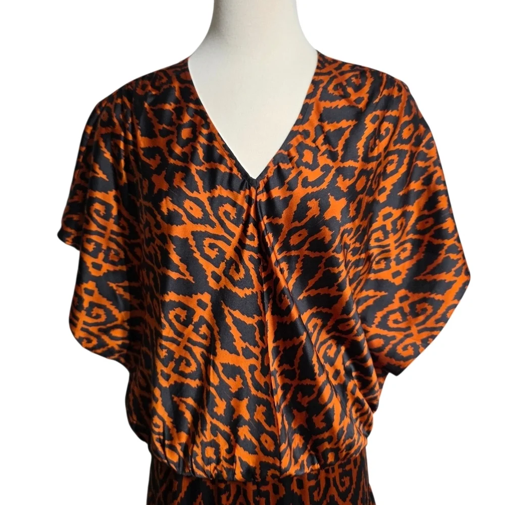 CHICO'S SATIN IKAT 2 PIECE SKIRT SET SZ 2(US12)